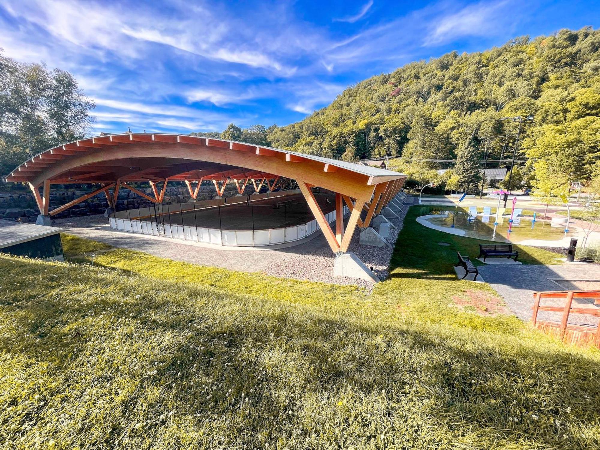 Condo Moderne, Escapade Vacance, Vue Sur Montagnes Екстериор снимка